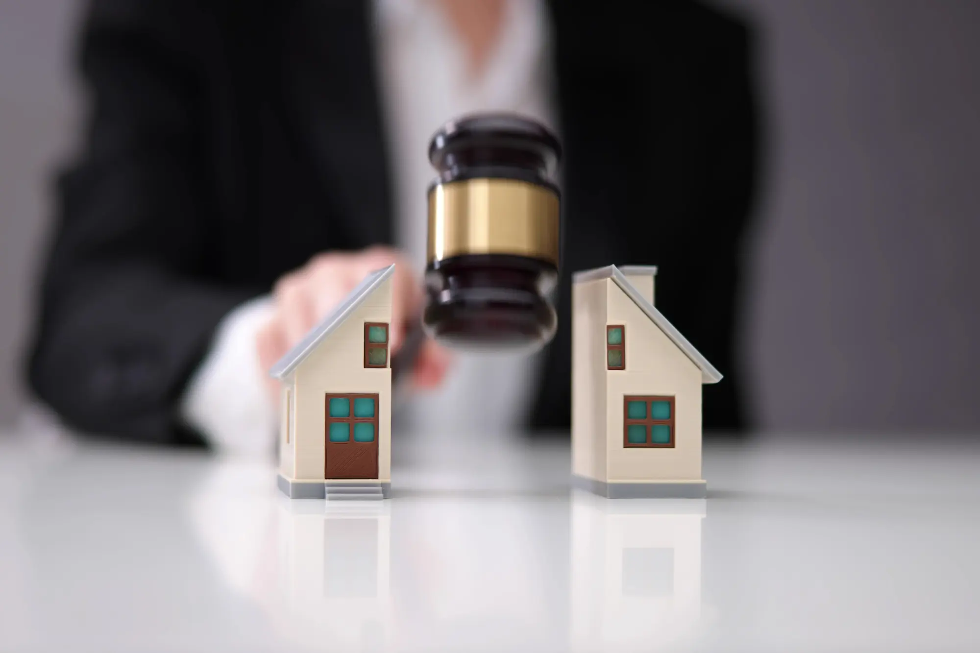 Selling a House in Divorce: What Are Your Options? Selling a House in Divorce: What Are Your Options?