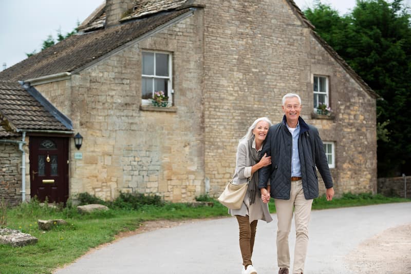 Tips to Sell Your Old House Fast